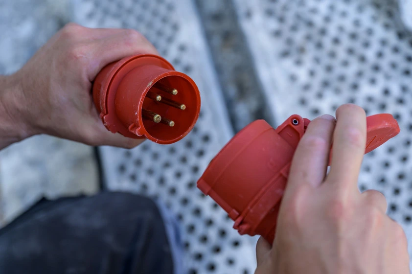 Brennenstuhl 1167320250 Câble D'extension CEE IP44 25m Noir H07RN-F 5G6,0 5-pole 32 A 4 Brennenstuhl 1167320250 Câble D'extension CEE IP44 25m Noir H07RN-F 5G6,0 5-pole 32 A – Image 2