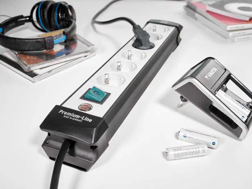 Brennenstuhl 1951540101 Premium-Line Prise Multiple 4 Voies Noir/gris Clair 5m H05VV-F 3G1,5 4 Brennenstuhl 1951540101 Premium-Line Prise Multiple 4 Voies Noir/gris Clair 5m H05VV-F 3G1,5 – Image 2